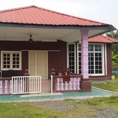 De Sabil Homestay Teluk Panglima Garang Экстерьер фото